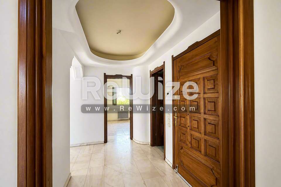 Image 2 of 22