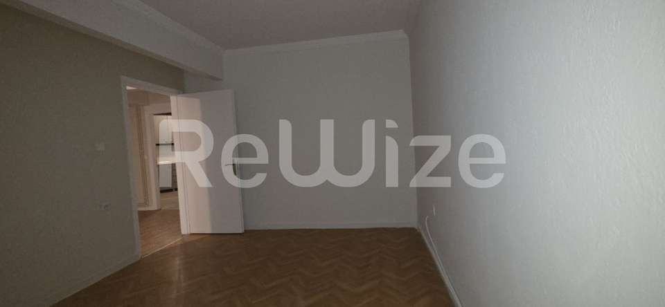 Image 1 of 21