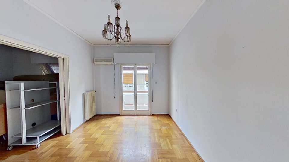 Image 2 of 19