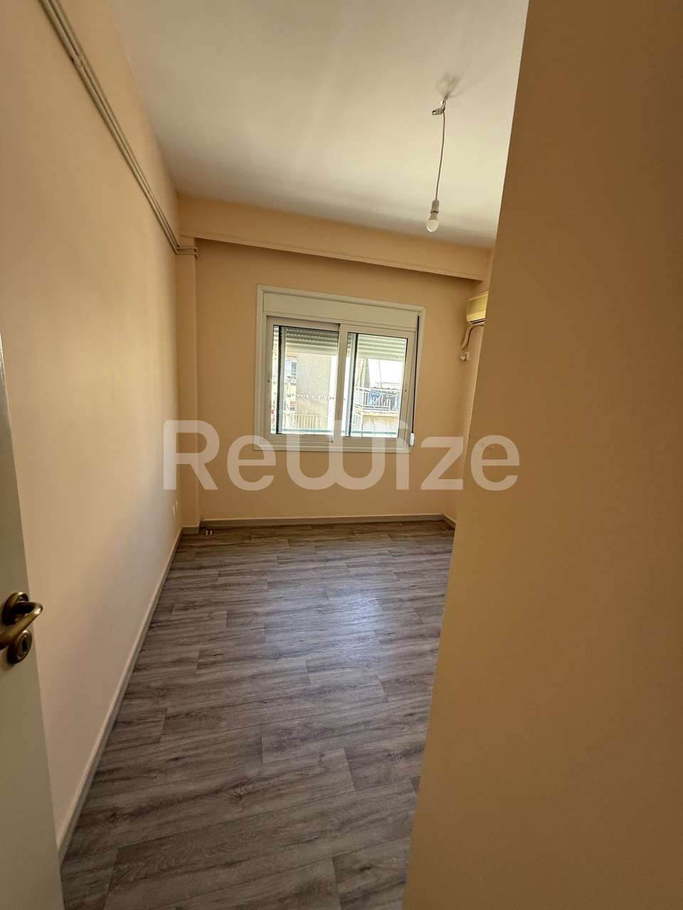 Image 2 of 20