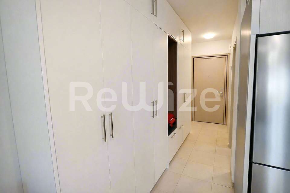 Image 2 of 14