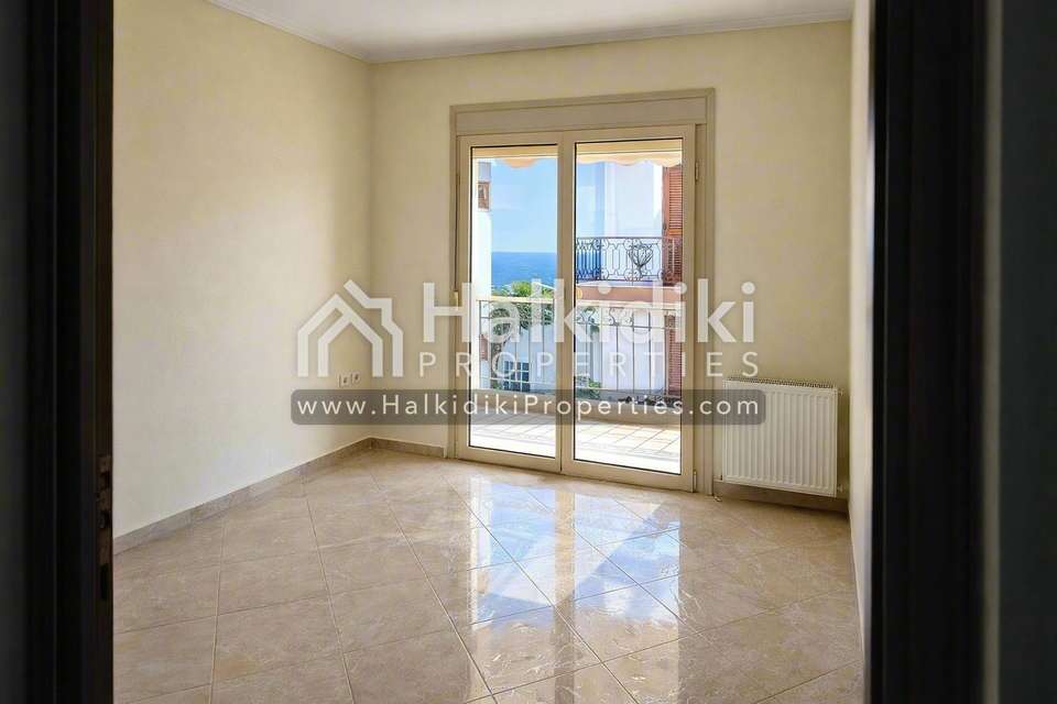 Image 2 of 20