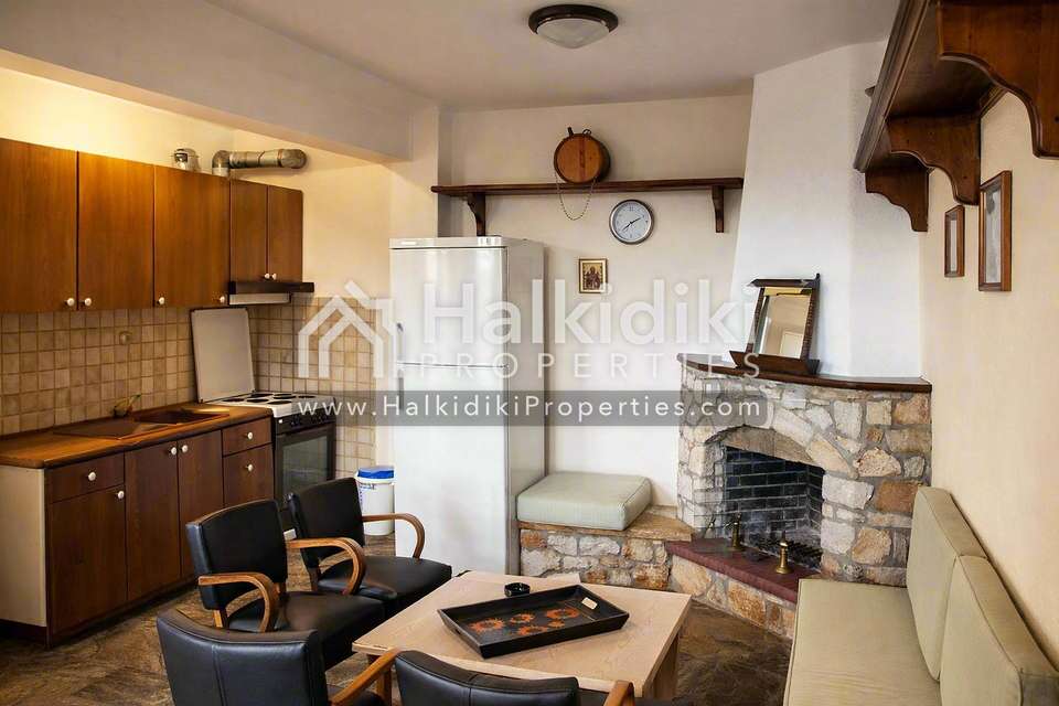 Image 2 of 15