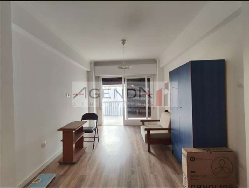 Image 2 of 25