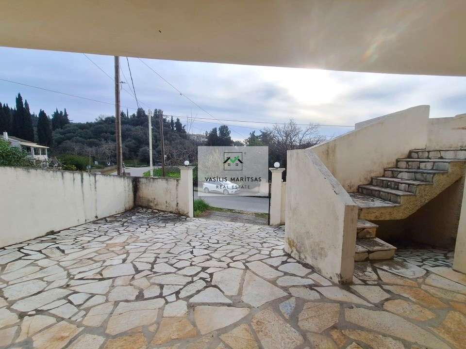 Image 2 of 21
