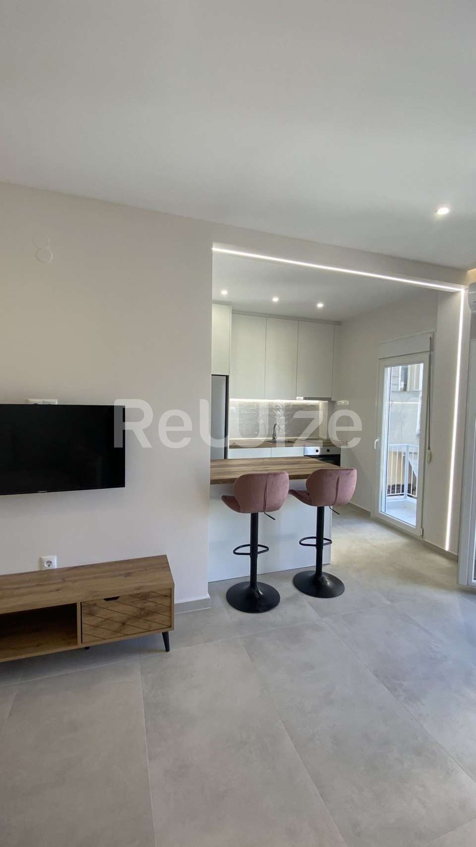 Image 2 of 19