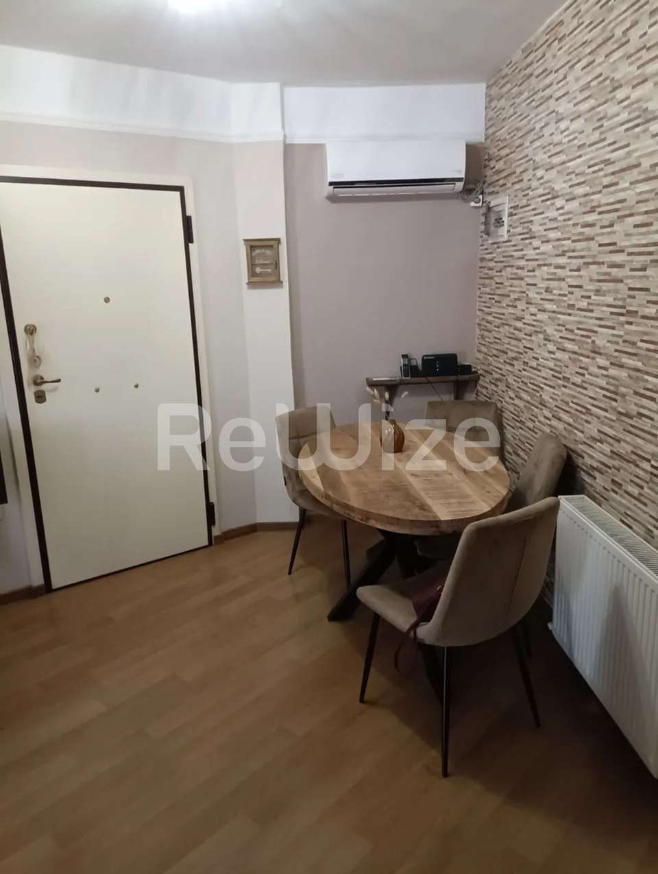 Image 2 of 18