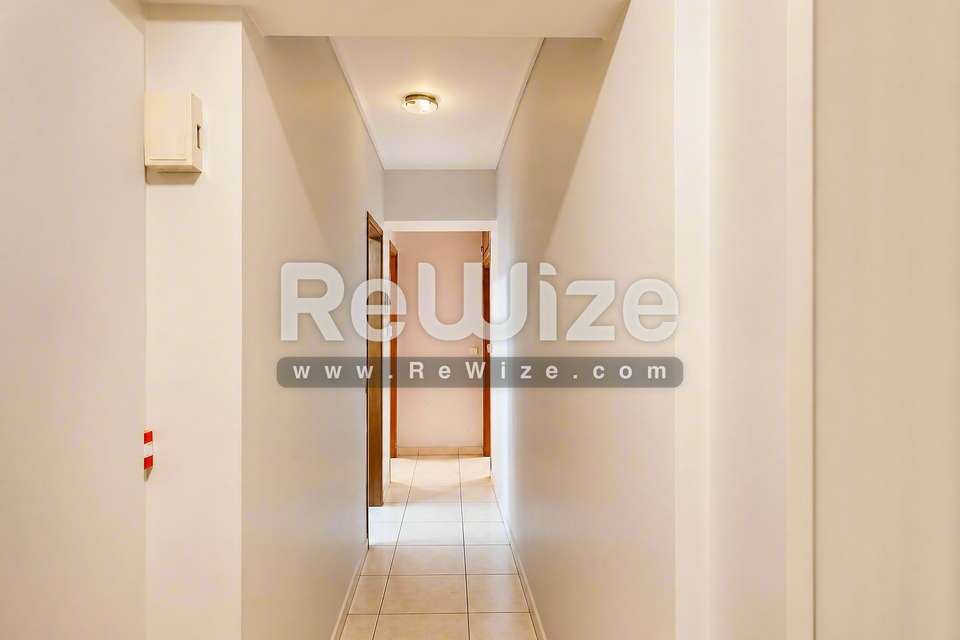 Image 2 of 9