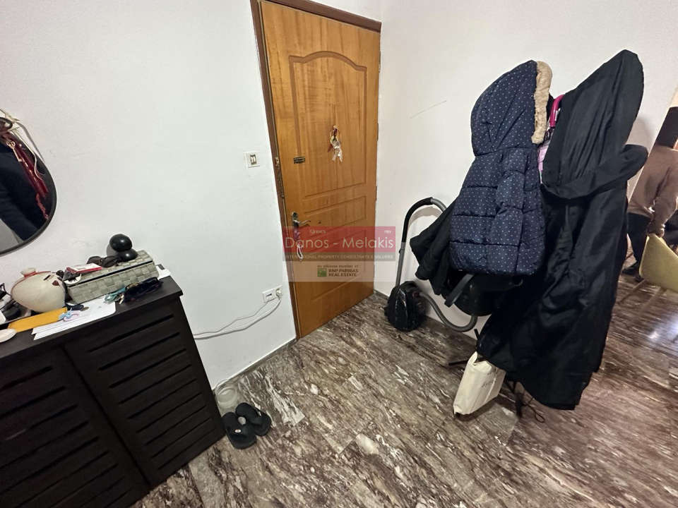 Image 2 of 12