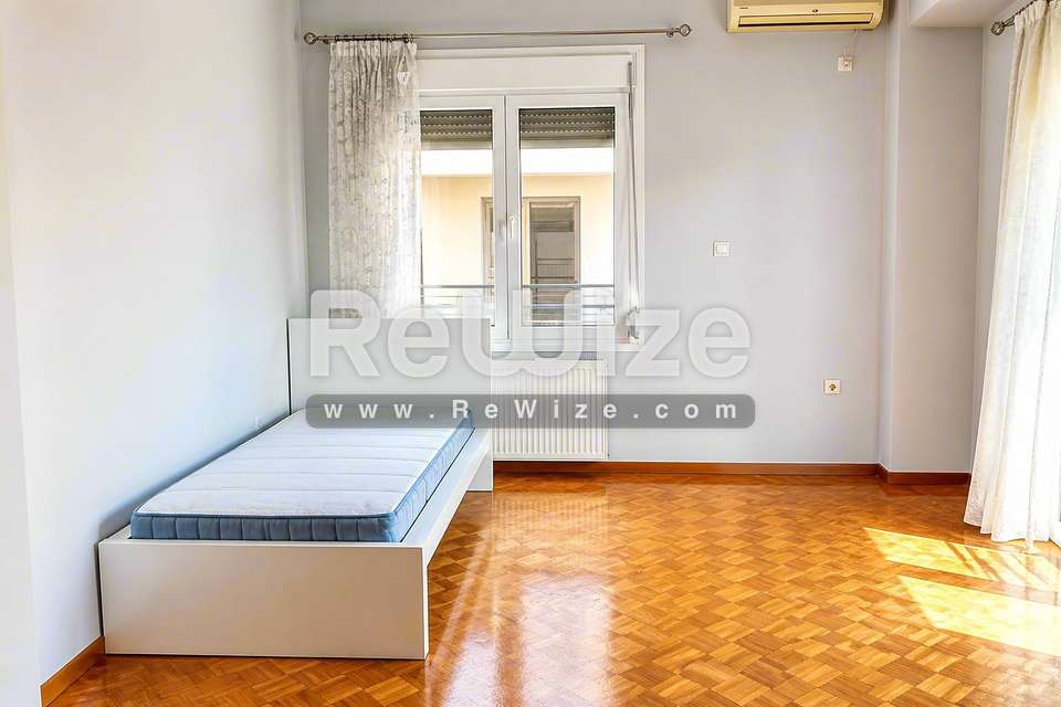 Image 1 of 20