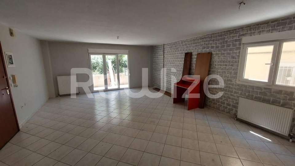 Image 2 of 9