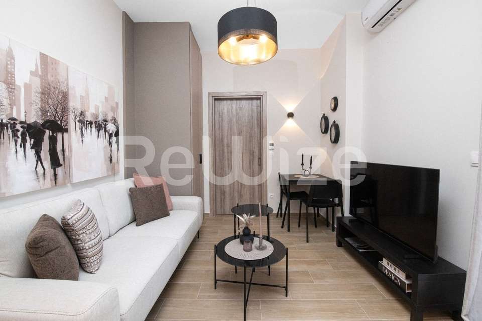 Image 2 of 9