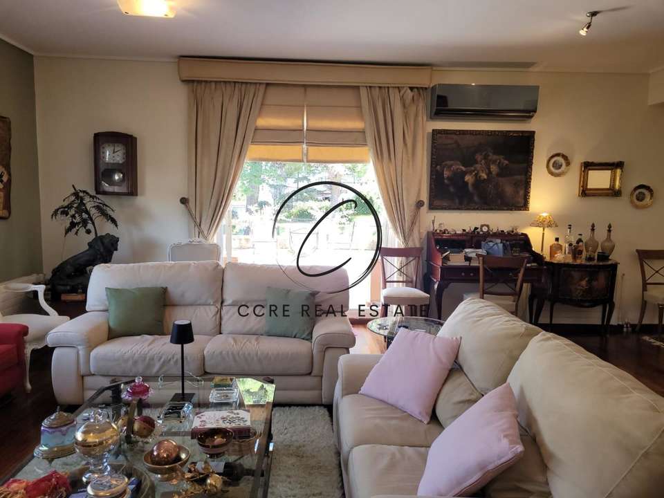 Image 2 of 11