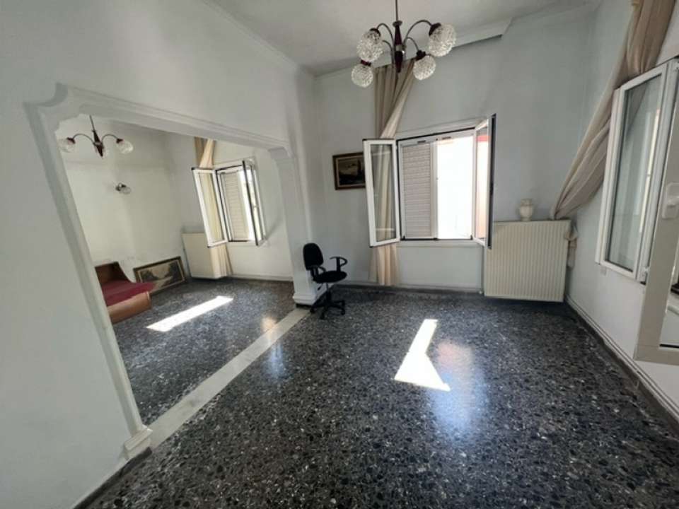 Image 2 of 17