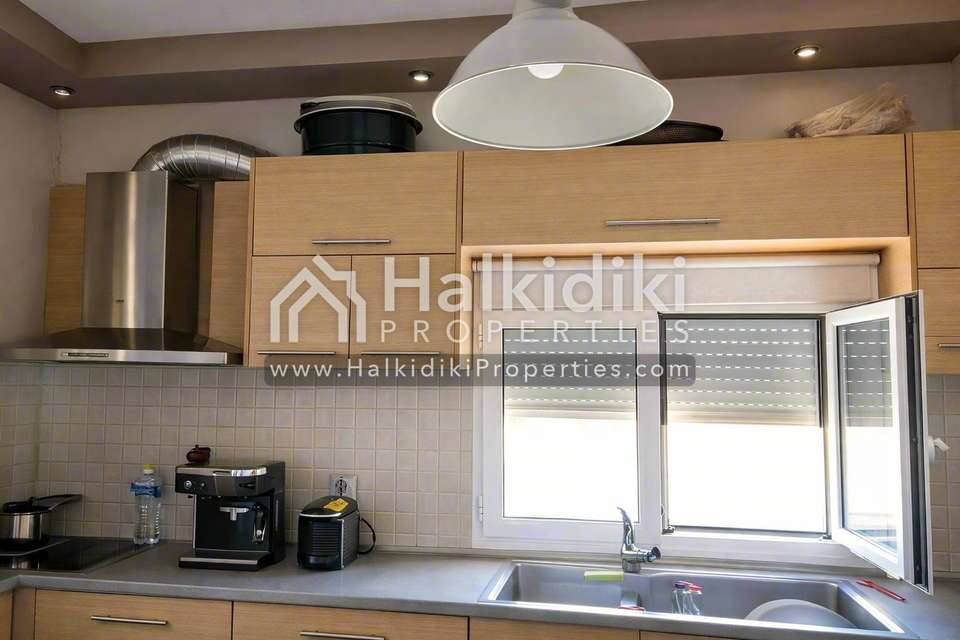 Image 2 of 17