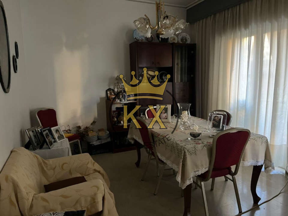 Image 2 of 7