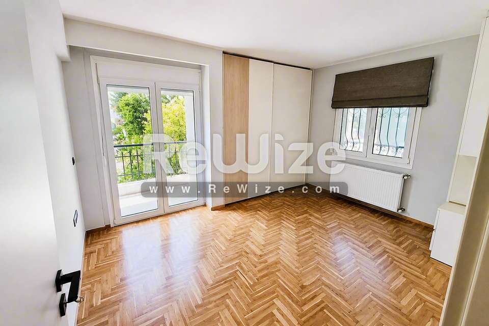 Image 1 of 21