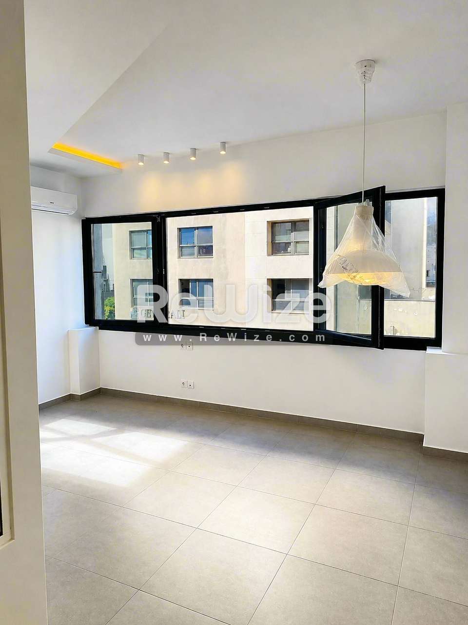 Image 1 of 20