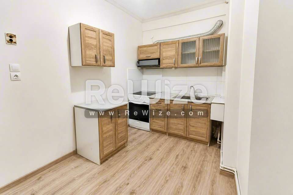 Image 2 of 9