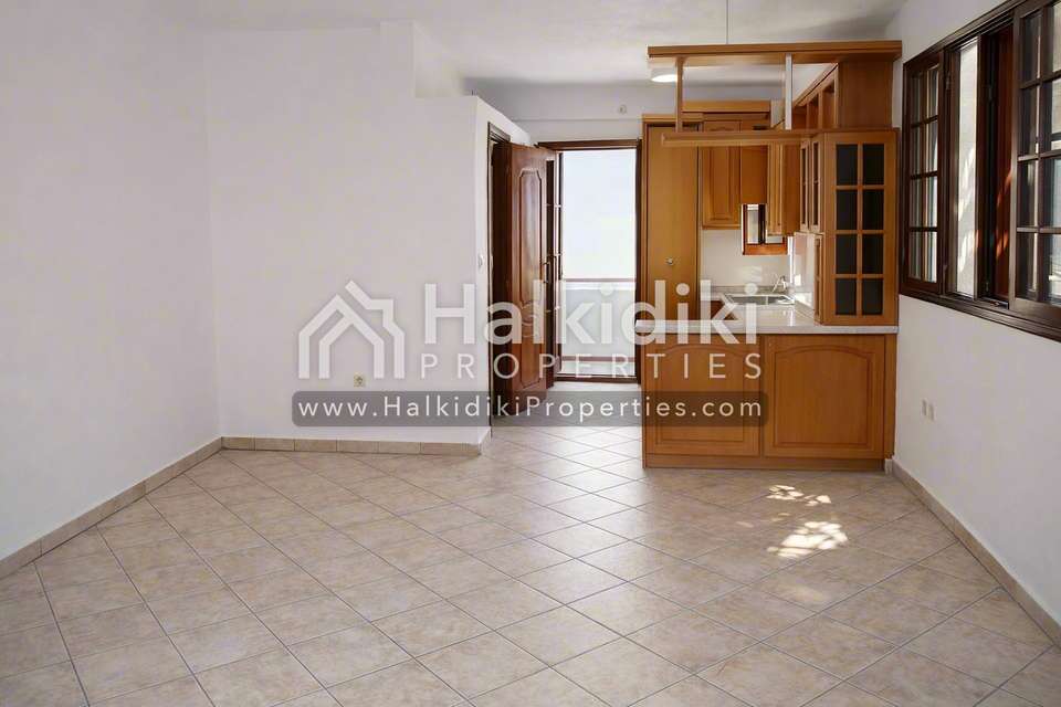 Image 2 of 14