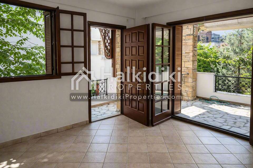 Image 2 of 15
