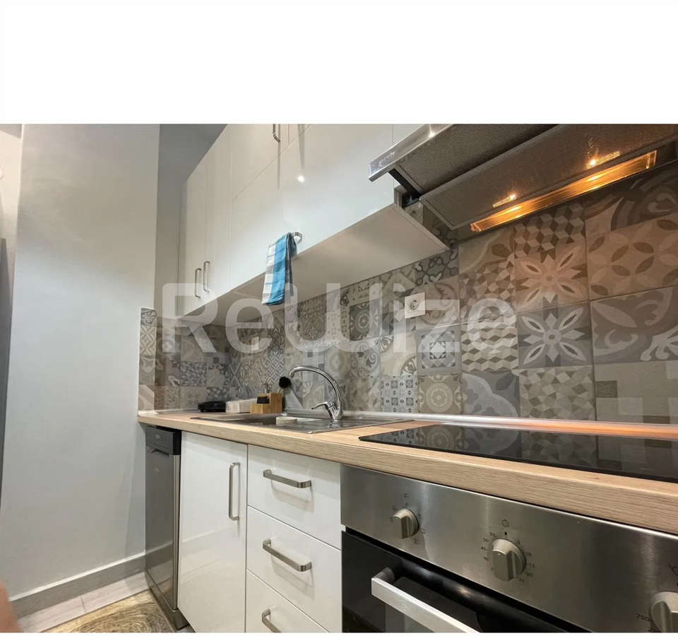 Image 2 of 19