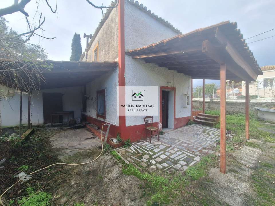 Image 0 of 9