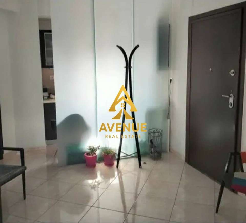 Image 2 of 6