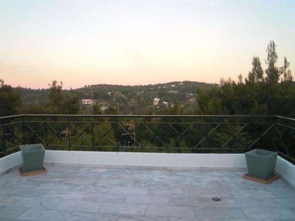 Image 0 of 10