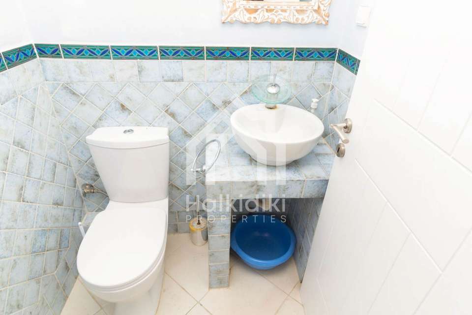 Image 2 of 47