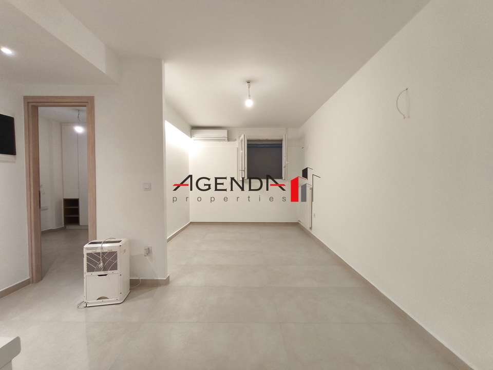 Image 1 of 20