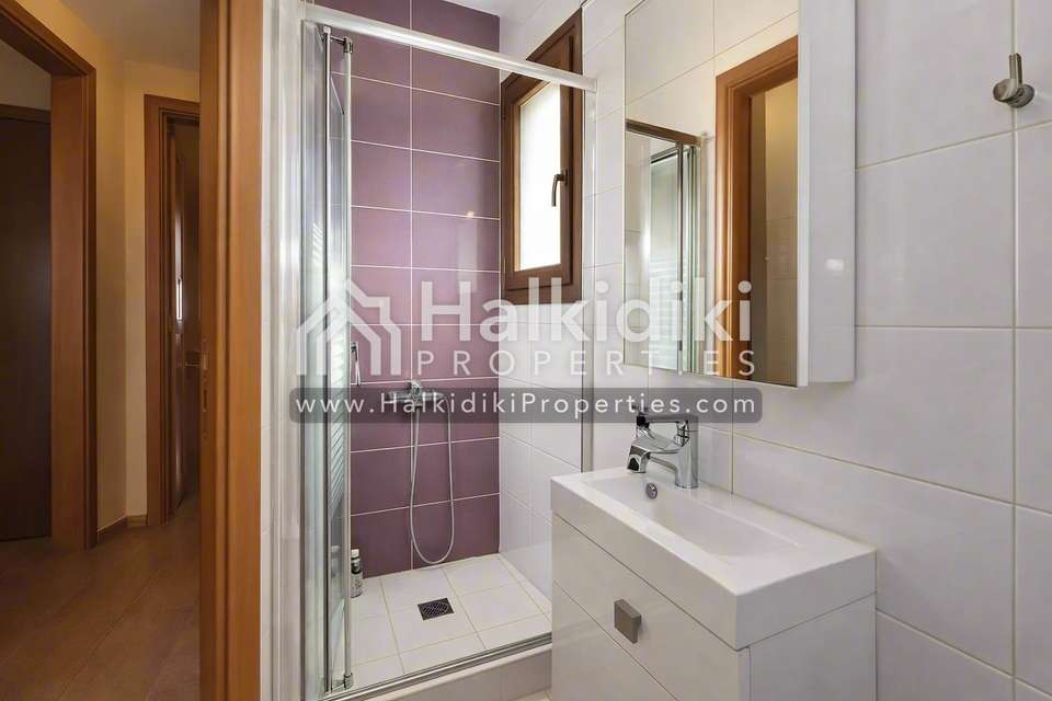 Image 2 of 20