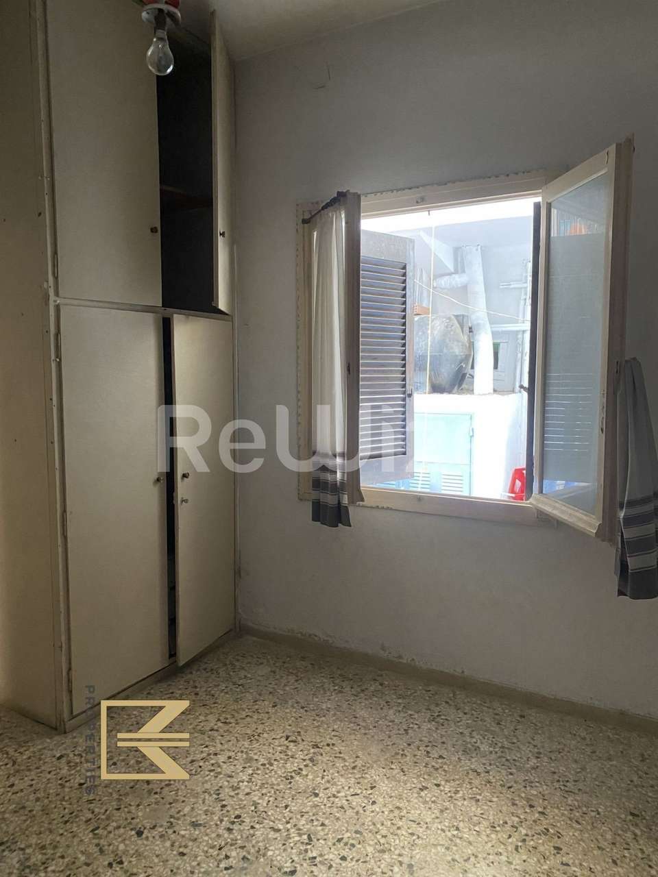 Image 1 of 8