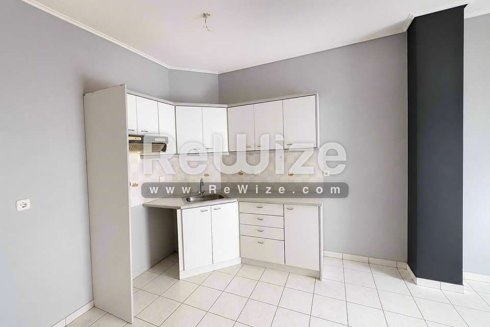 Image 2 of 12