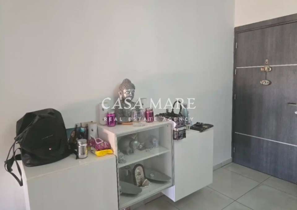 Image 2 of 9