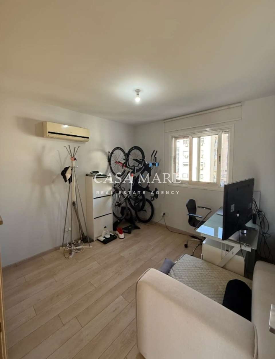 Image 10 of 16