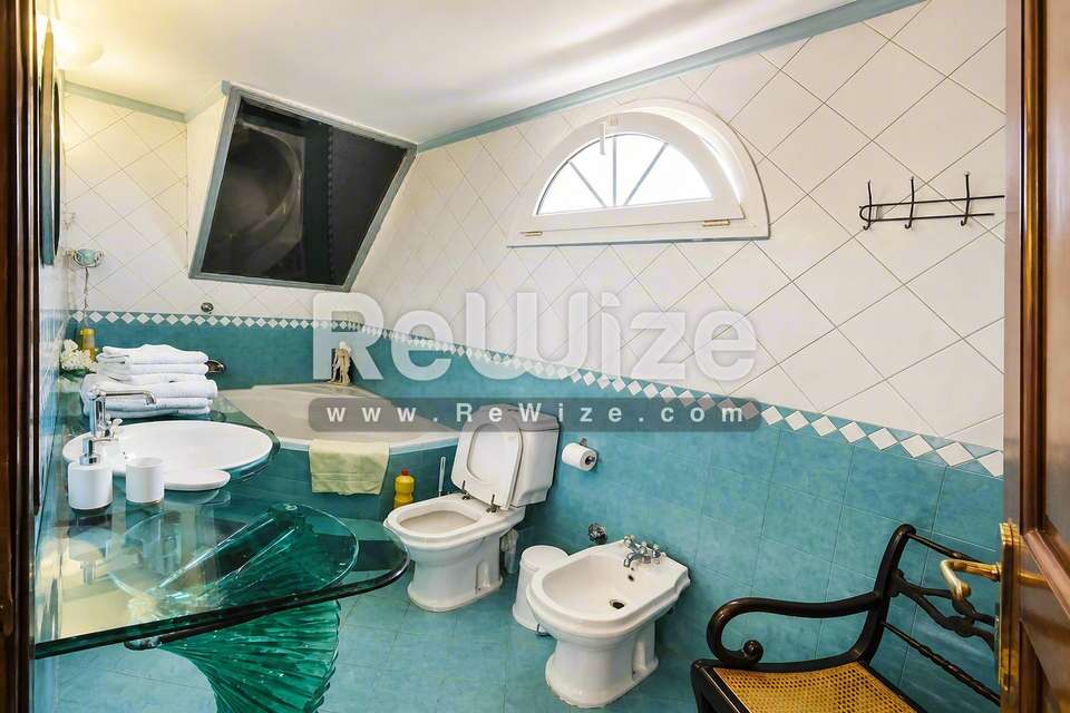Image 2 of 15