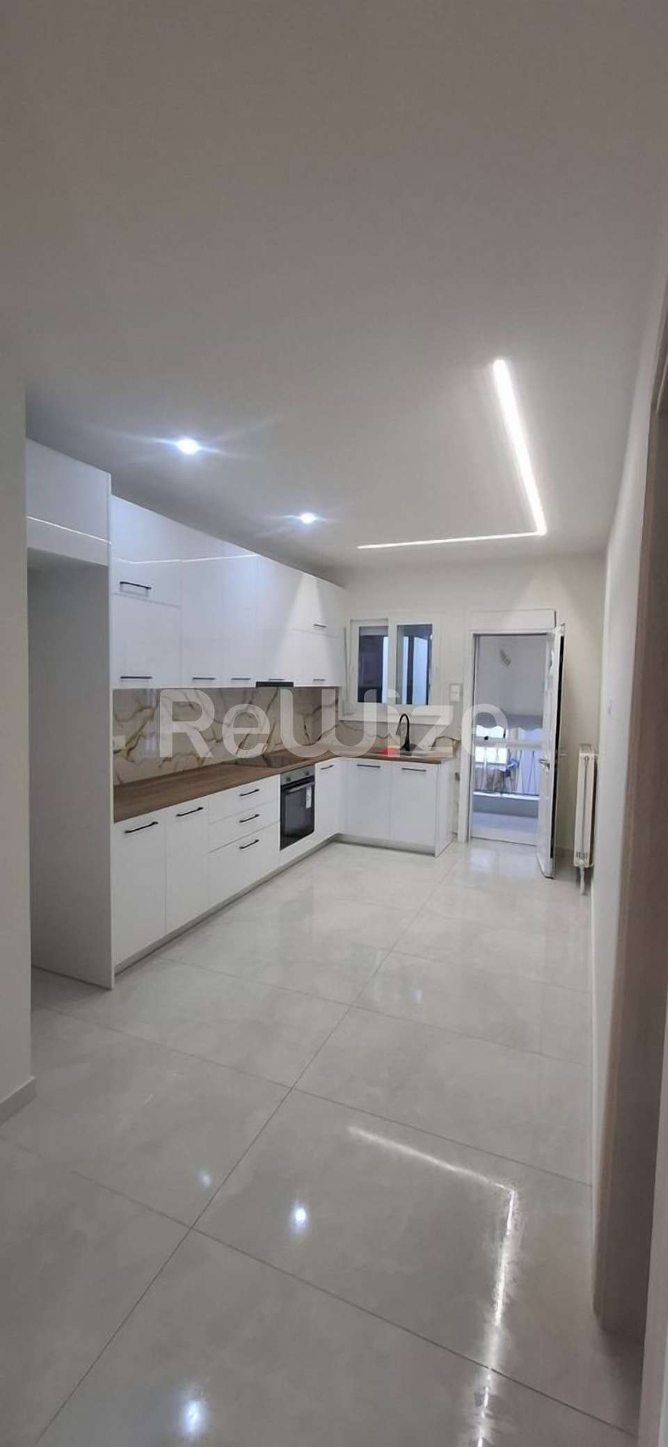 Image 1 of 21