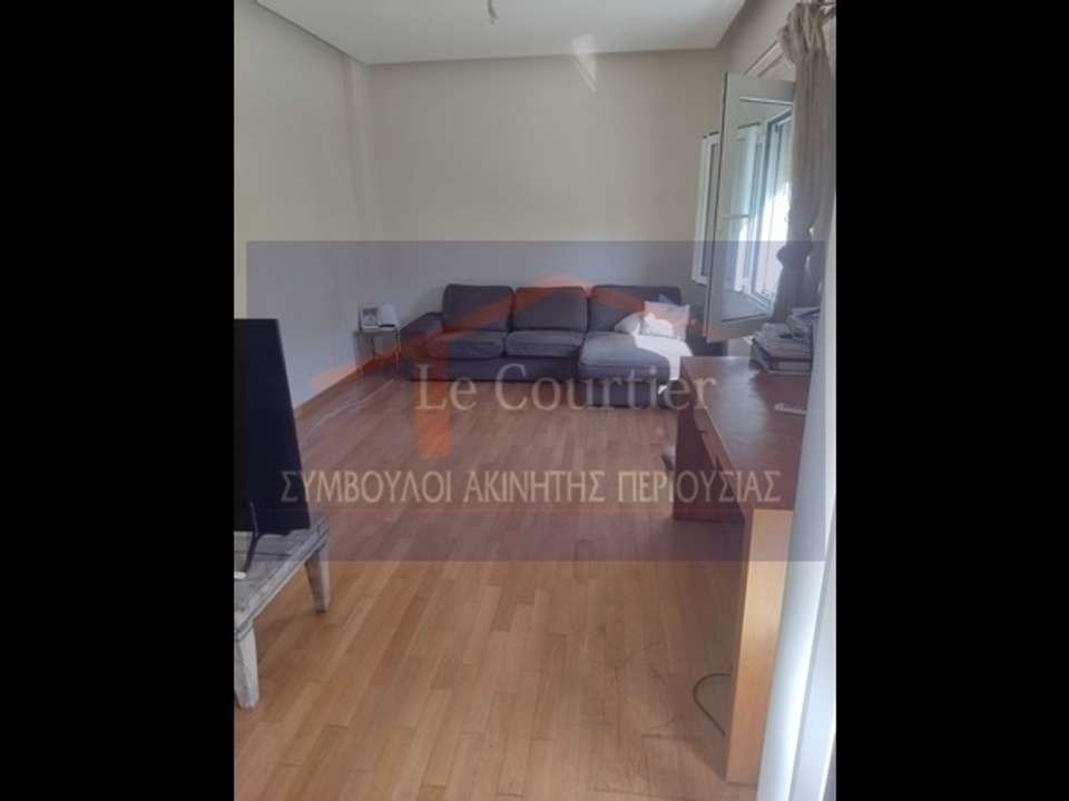 Image 0 of 8