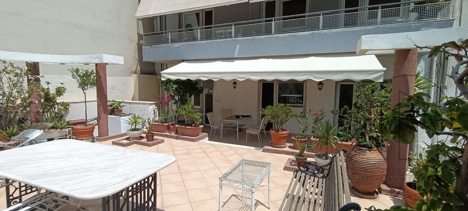 Image 0 of 17