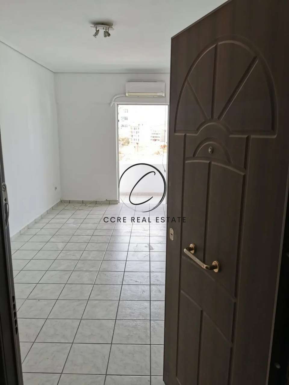 Image 1 of 18