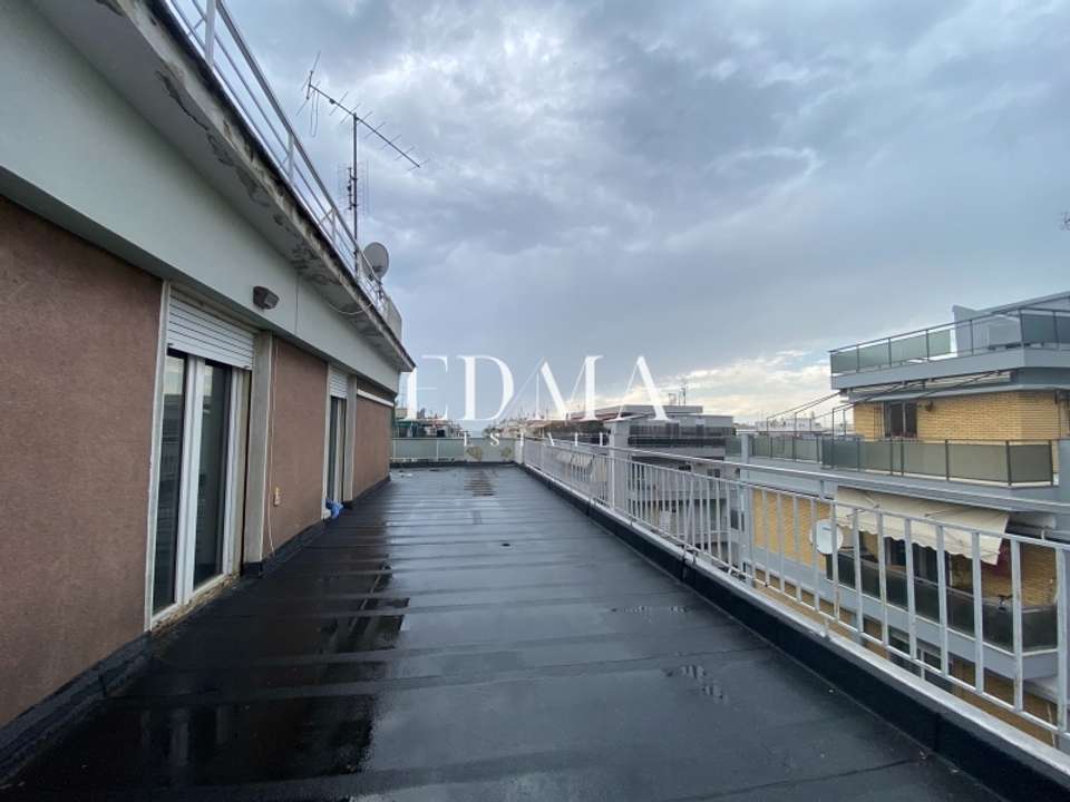 Image 8 of 8