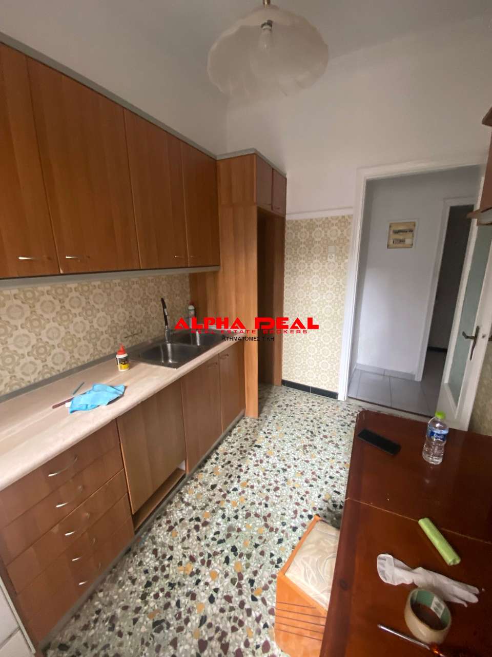 Image 2 of 18