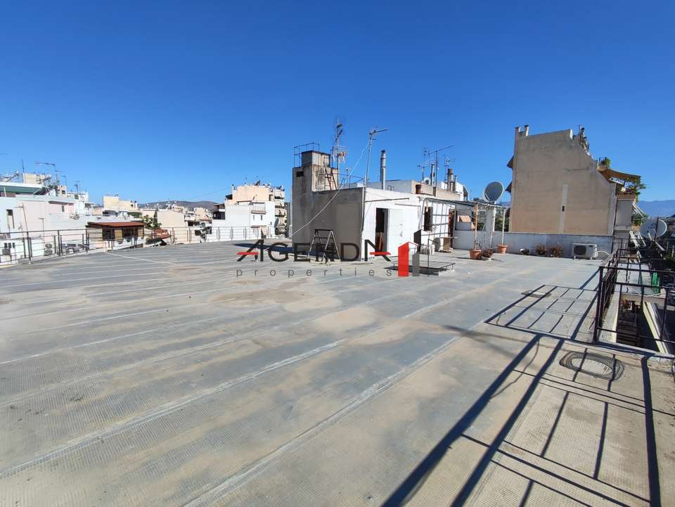 Image 2 of 30