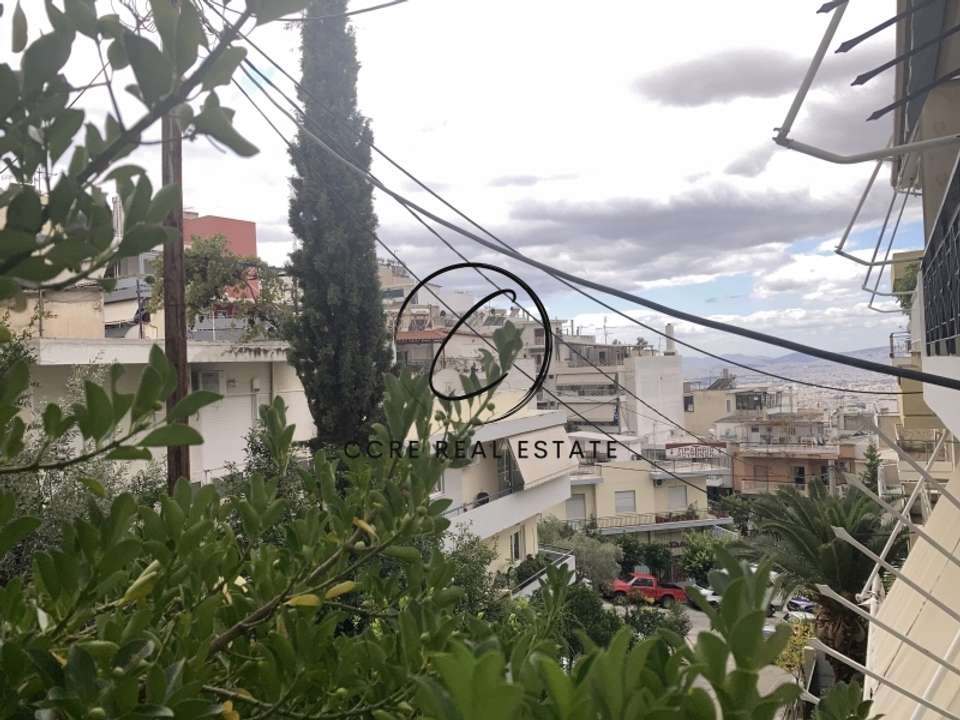 Image 0 of 30