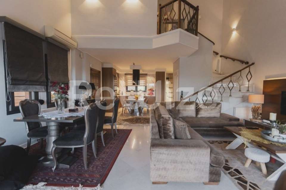 Image 2 of 26