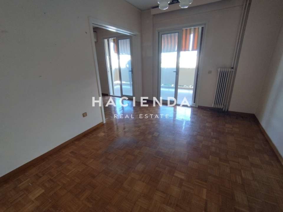 Image 2 of 25