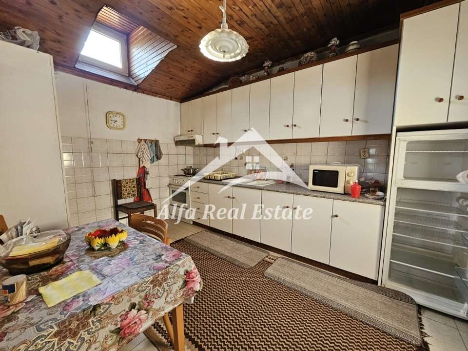 Image 1 of 11