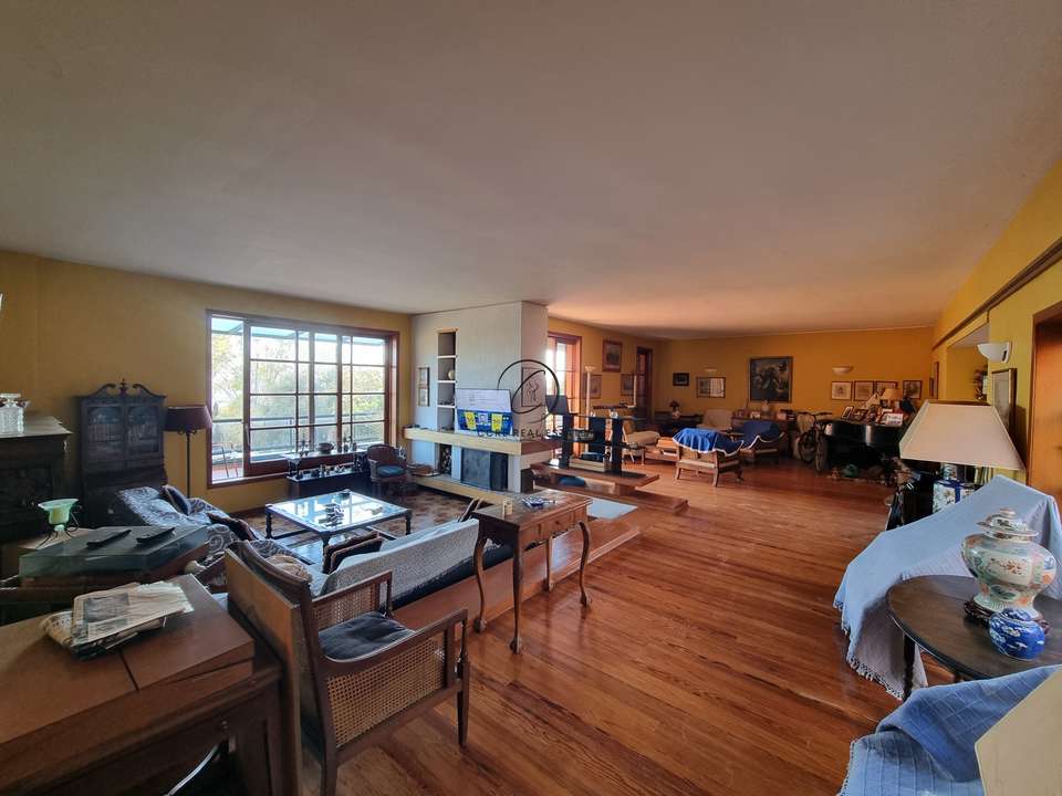 Image 1 of 30