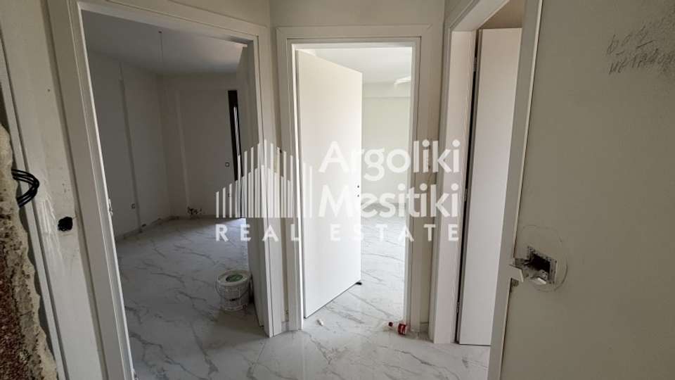 Image 2 of 25